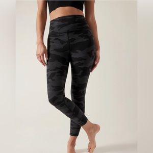Athleta, Elation Camo 7/8 Tight, lightly worn